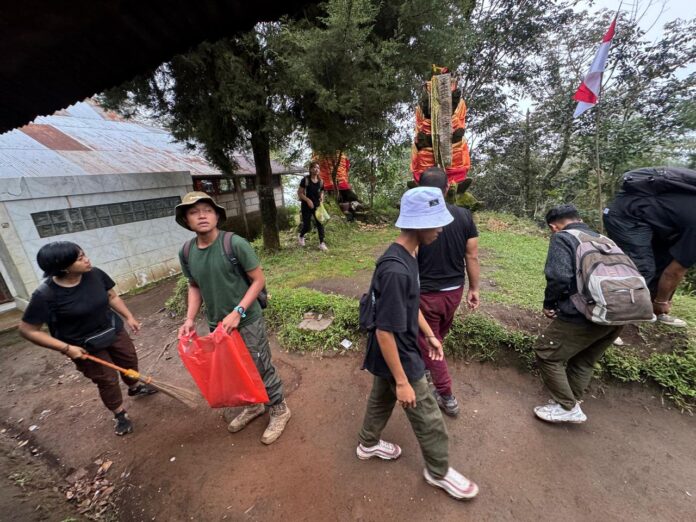 IMG-20250316-WA0002 Gunung Tapak