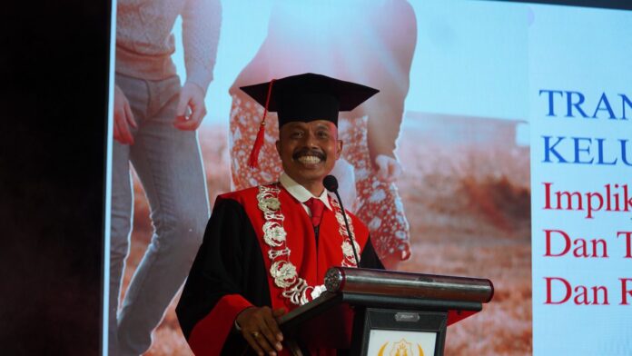 Prof. Sujana guru besar