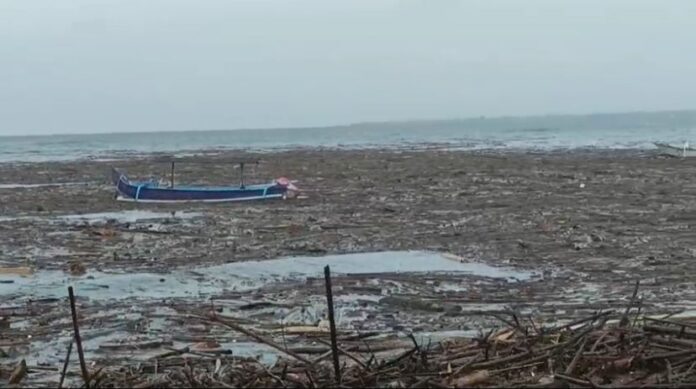 Sampah kiriman Pantai Jerman
