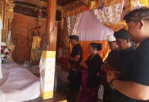 Bupati Gus Par Sampaikan Belasungkawa atas Berpulangnya Ayahanda Wabup Guru Pandu Bupati Gus Par