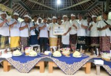 Bupati Serahkan Bantuan Pemulihan Dampak Bencana Pura Taman Beji Magendra Tegal Darmasaba Bantuan