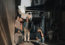 “Di Jumah” dari Dialog Dini Hari: Lagu Penuh Emosi tentang Rumah dan Ingatan Dialog Dini Hari