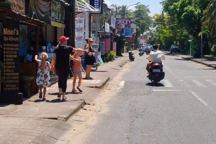 Jalan Pratama Tanjung Benoa