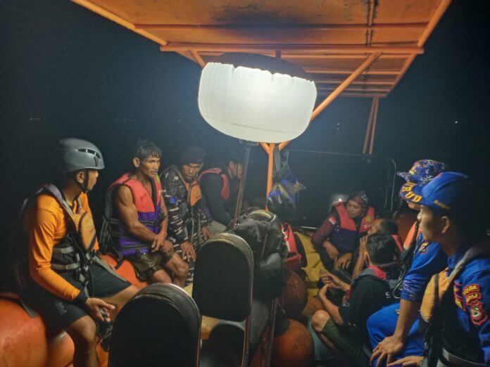 Perahu terbalik