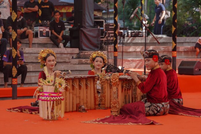Gender wayang, PKB