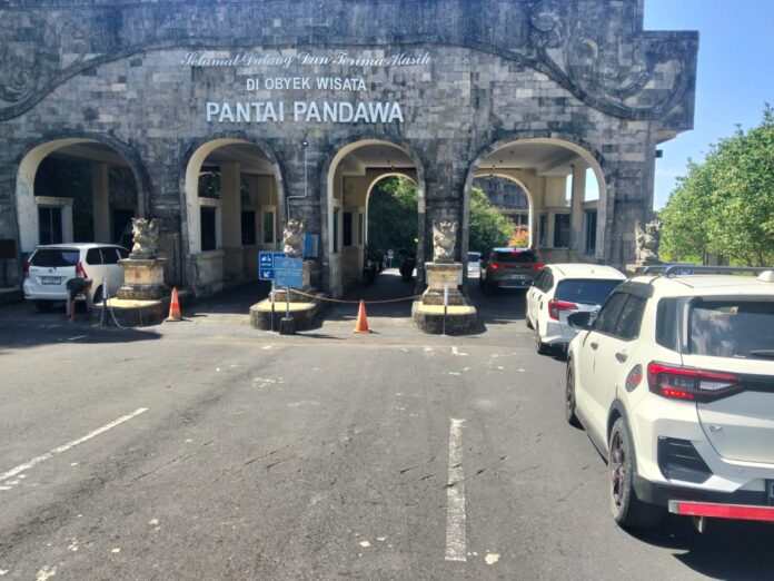 Pantai Pandawa