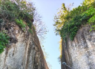 Kunjungan Turis Asing Mulai Menggeliat di Desa Kutuh, Pantai Timbis dan Tanah Barak Jadi Magnet Baru Tanah Barak