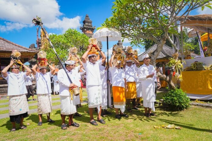 Pura Lingga Bhuwana