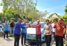 Bluebird Gandeng Koptax, Perkuat Mobilitas Hijau Lewat 75 Taksi Listrik Bluebird