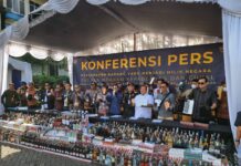 Perang Melawan Barang Ilegal, Komisi XI DPR Pastikan Dukungan Penuh kepada Bea Cukai Bea cukai