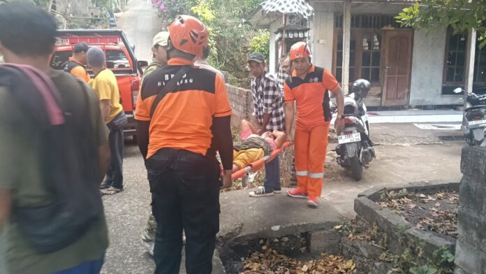 Terjatuh ke jurang