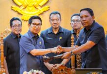 Apresiasi Pandangan Umum Fraksi DPRD, Bupati Adi Arnawa Siapkan Langkah Cepat Atasi Kemacetan dan Sampah Pandangan umum