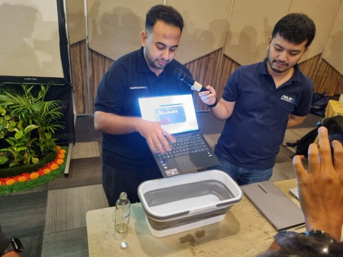 ASUS ExpertBook