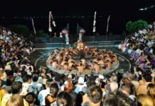 Tak Ingin Terlena Jadi Ikon Dunia, Kecak Uluwatu Diam-diam Datangkan Mystery Guest untuk Menguji Kualitas Pentas Kecak Uluwatu