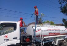 PMI Bali Distribusikan 285 Ribu Liter Air Bersih ke Wilayah Terdampak Kekeringan Kekeringan di Bali