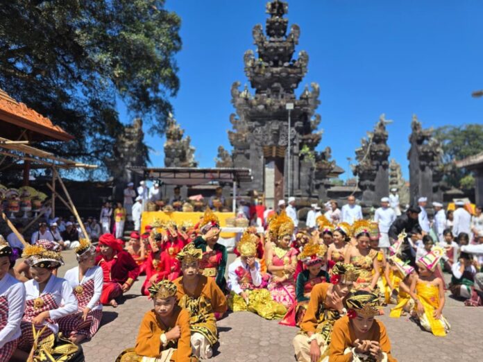 Pura Hulundanu Batur