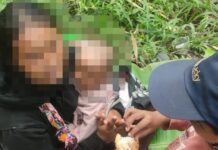 Satpol PP Badung Temukan Bayi 2 Bulan Diajak Mengemis di Simpang Imam Bonjol Salah seorang pengemis yang membawa anakanya berumur 2 bulan saat didata Satpol PP Badung