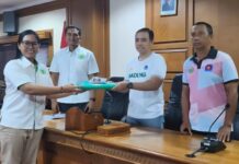 Perpani Badung Bidik Rebut Juara Umum Porprov Bali 2027, Surya Kurniawan Pimpin Kepengurusan Baru I Gede Surya Kurniawan (dua dari kanan) saat menerima mandat sebagai Ketua Perpani Badung.