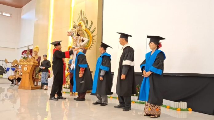 Guru besar UHN Sugriwa