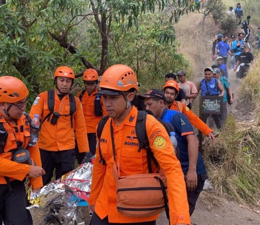 Pendaki 15 Tahun Terjatuh ke Jurang Gunung Agung, Proses Evakuasi Hampir Lima Jam