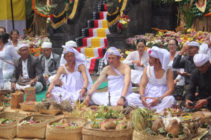 Pura Hulundanu Batur