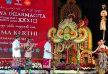 Buka Utsawa Dharma Gita XXXIII, Gubernur Koster Tekankan Pembentukan SDM Bali Unggul Utsawa Dharma Gita