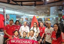 Liverpudlian Bikin Beachwalk Bergemuruh, LFC Resmi Buka Store di Bali Beachwalk