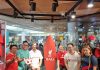 Dowie dan Sami Hyypiä Terpukau Sambutan Liverpudlian Bali Liverpudlian
