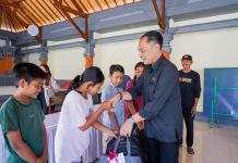 ITDC Bantu Perlengkapan Sekolah bagi Belasan Anak di Pengulon ITDC