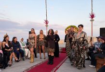 Water Blow Jadi Runway, Ombak Pantai Iringi Langkah Model BIFW 2026 BIFW 2026