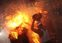 Siat Geni Desa Adat Tuban, Tradisi Perang Api untuk Menetralisir Energi Negatif Siat Geni