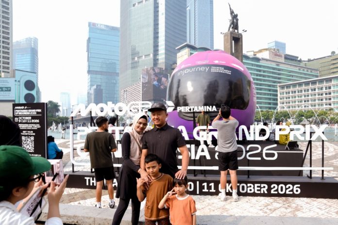 Helm raksasa