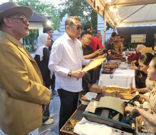 Festival Cerutu Buka Peluang Bali Kembangkan Tembakau dan Ekspor Cerutu