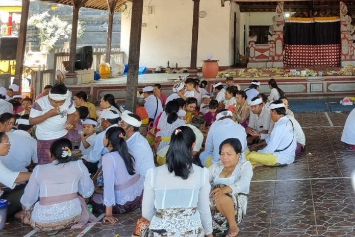 Desa Adat Saren