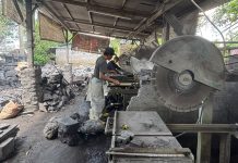 Dari Tukang Batu ke Peternak, KUR BRI Bantu Warga Bunutin Bangun Usaha Sampingan Batu alam