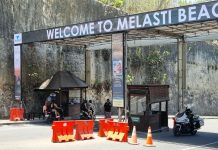 Kunjungan Wisatawan ke Pantai Melasti Meningkat di Tengah Isu BBM Pantai Melasti