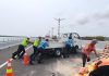 Mobil Pickup Bermuatan Semen Terguling di Jalan Tol Bali Mandara Pickup terguling