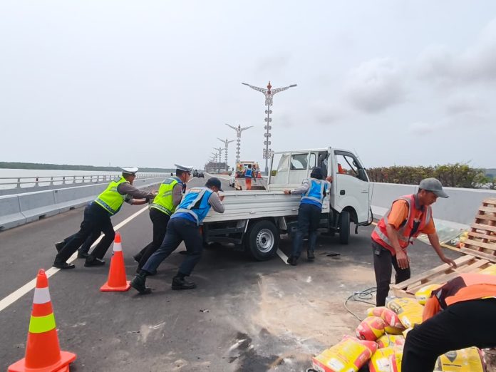 Pickup terguling